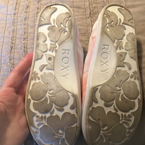 Roxy’s NWOT - Picture 3 of 4